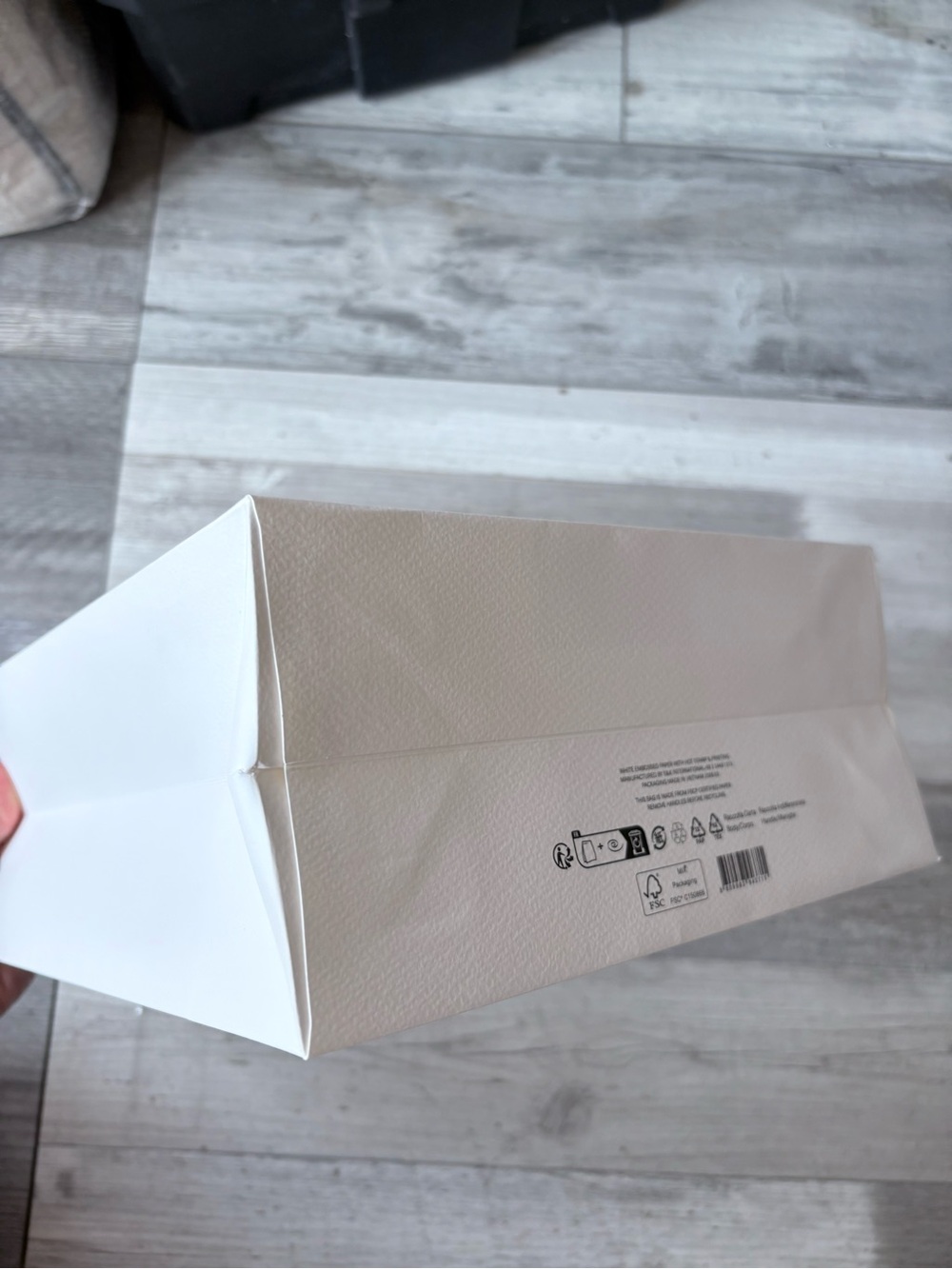 Gentle Monster White Paper Shopping Gift Bag - Picture 5 of 8